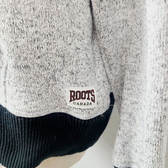 Roots Hoodie Sweatshirt M Gray Athletic Goods Sweater Knit Warm Pocket Pullover - Picture 3 of 10